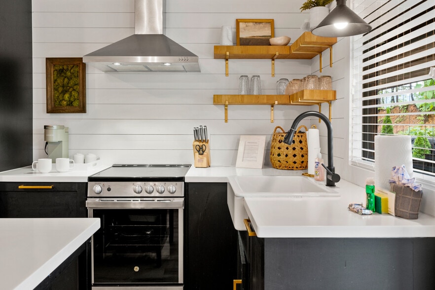 More Photos Of 4155 Dollys Dr, Sevierville Specialty For Sale