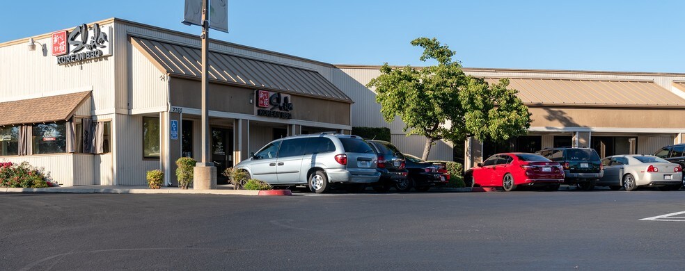 More Photos Of 2700-2780 W Shaw Ave, Fresno Unknown For Lease