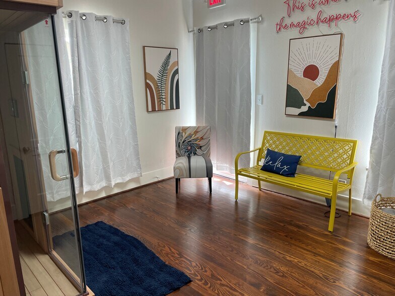 More Photos Of 1620 Enderly Pl, Fort Worth Medical For Lease