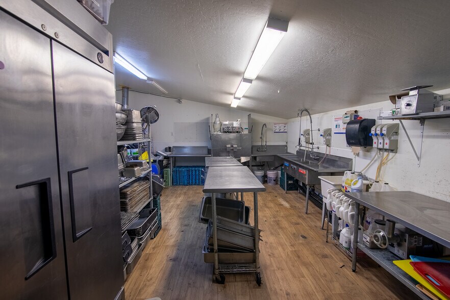 More Photos Of 4048 Porter Mountain Rd, Lakeside Restaurant For Sale