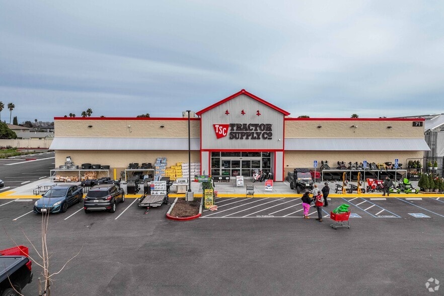 More Photos Of 115 Sunset Ave, Suisun City General Retail For Sale