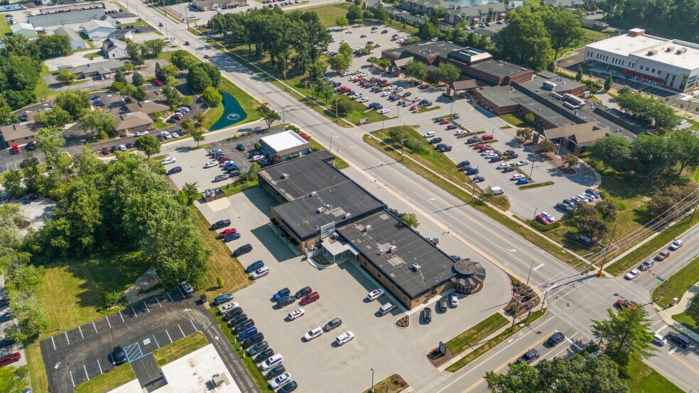 More Photos Of 1111 Glendale Blvd, Valparaiso Freestanding For Lease