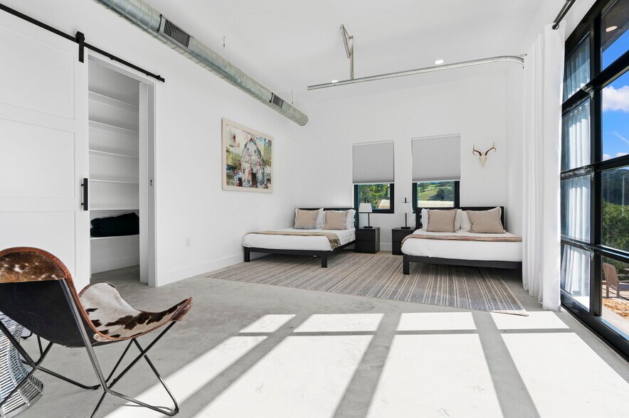 More Photos Of 12701 Trails End Rd, Leander Specialty For Sale