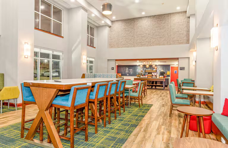 More Photos Of 2700 Green Oaks Rd, Fort Worth Hotel For Sale