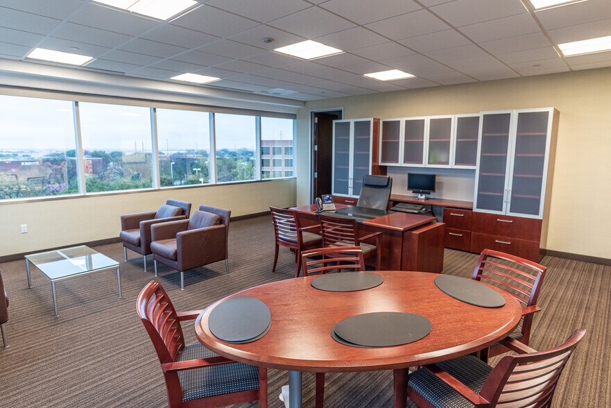 More Photos Of 1600 N Redbud Blvd, McKinney Office For Sale