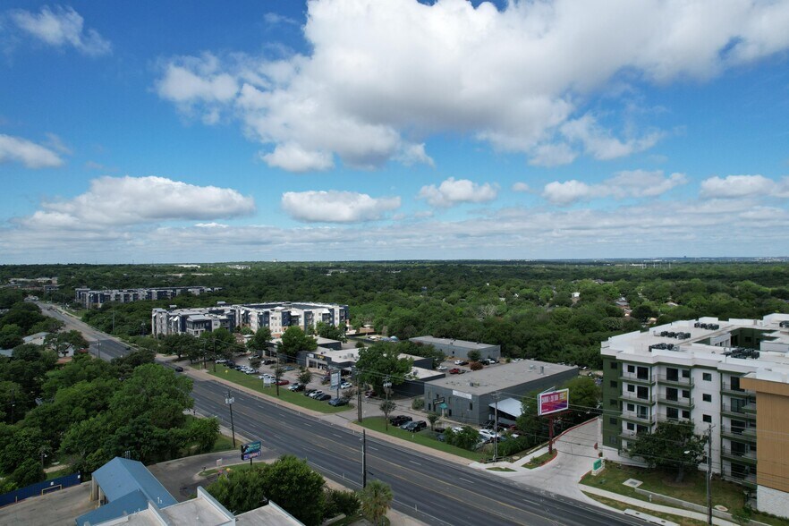 More Photos Of 4930 S Congress Ave, Austin Storefront For Lease