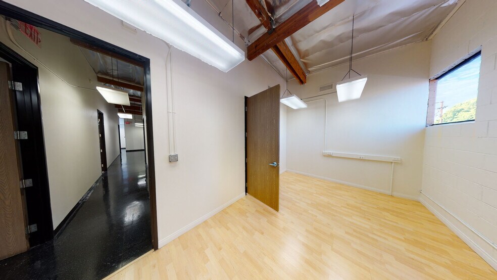More Photos Of 6151-6159 Santa Monica Blvd, Los Angeles Showroom For Sale