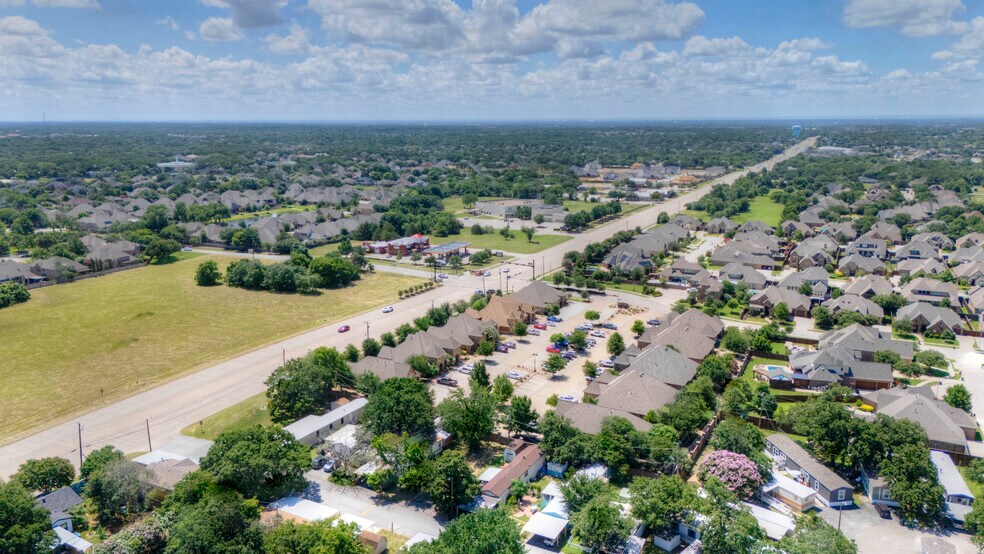 More Photos Of 9125 Belshire Dr, North Richland Hills Office For Lease