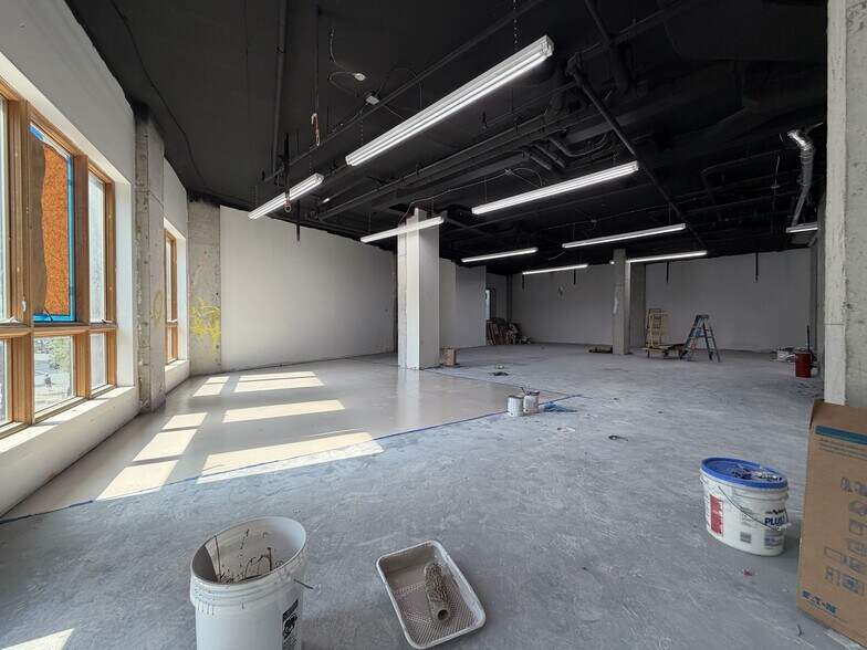 More Photos Of 411 Meeker Ave, Brooklyn Apartments For Lease