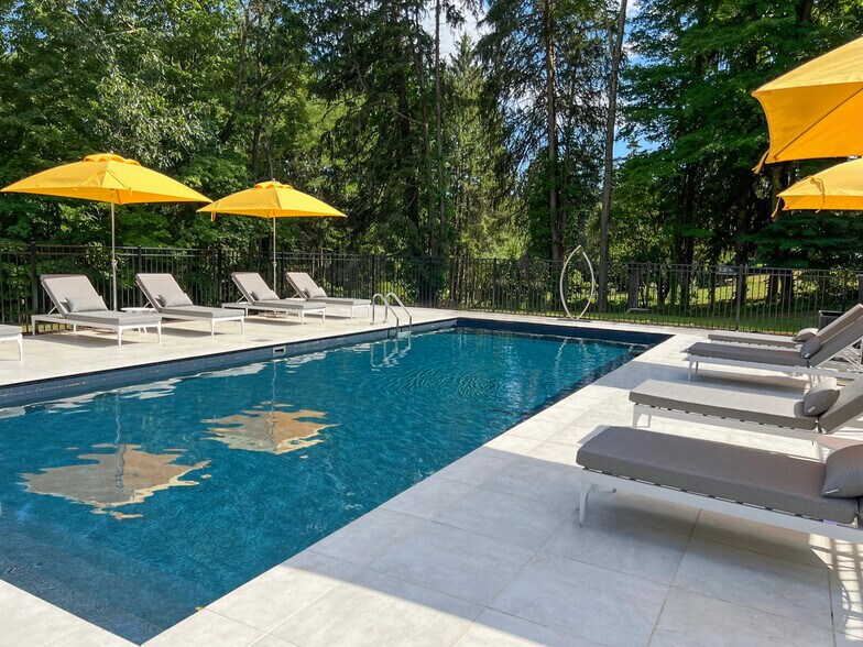 More Photos Of 9 Chambers Rd, West Park Lodge Meeting Hall For Sale