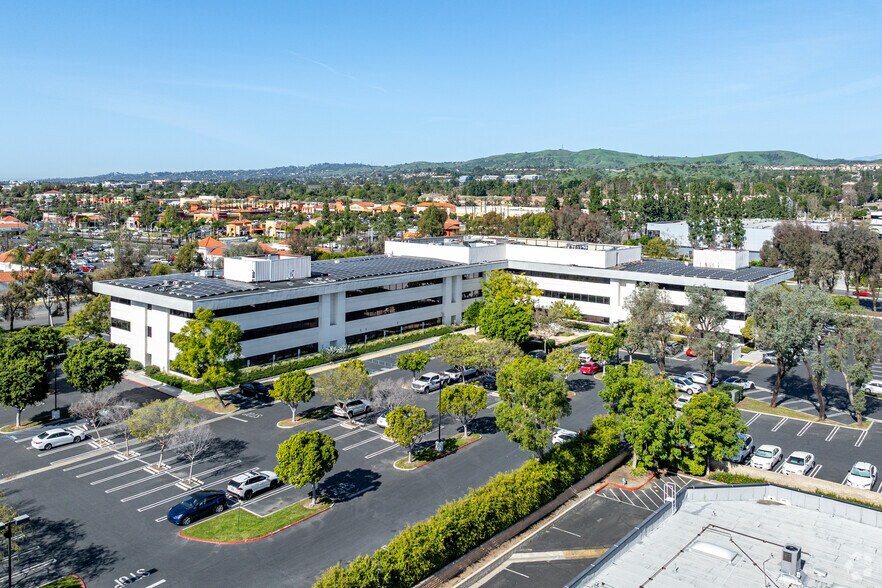 More Photos Of 500 S Kraemer Blvd, Brea Office For Lease