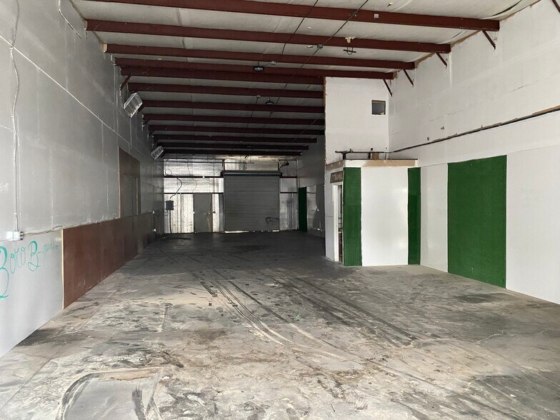 More Photos Of 24 Joe Kennedy Blvd, Statesboro Warehouse For Lease