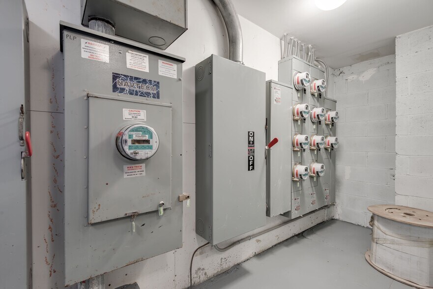 More Photos Of 518 Meeker Ave, Brooklyn Apartments For Sale