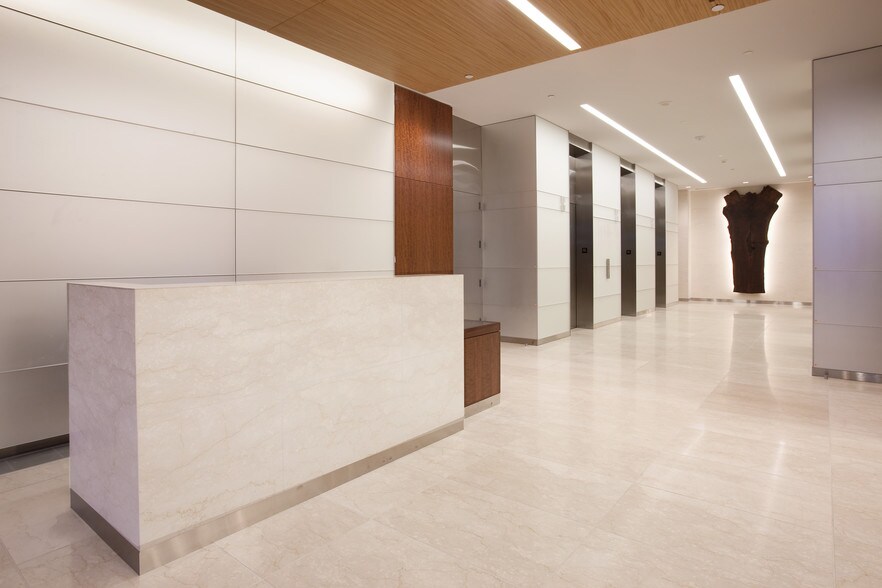 More Photos Of 2101 Wilson Blvd, Arlington Office For Lease