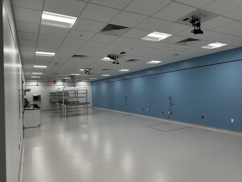 More Photos Of 13631 Progress Blvd, Alachua Medical For Lease