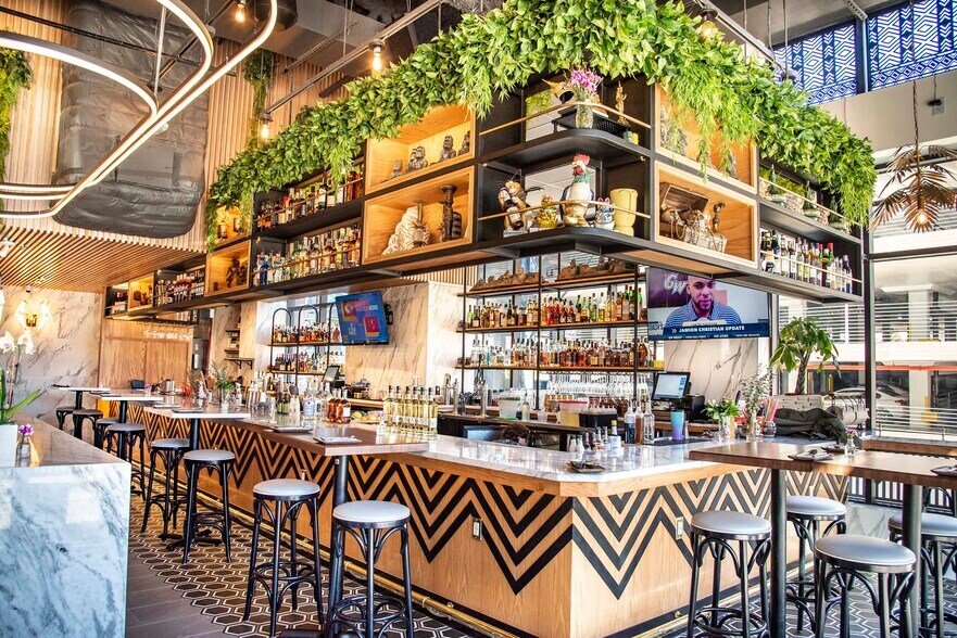 More Photos Of 12110 Sunset Hills Rd, Reston Office For Lease