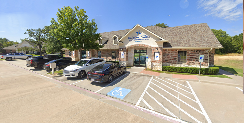 More Photos Of 1241 Cross Timbers Rd, Flower Mound Medical For Lease