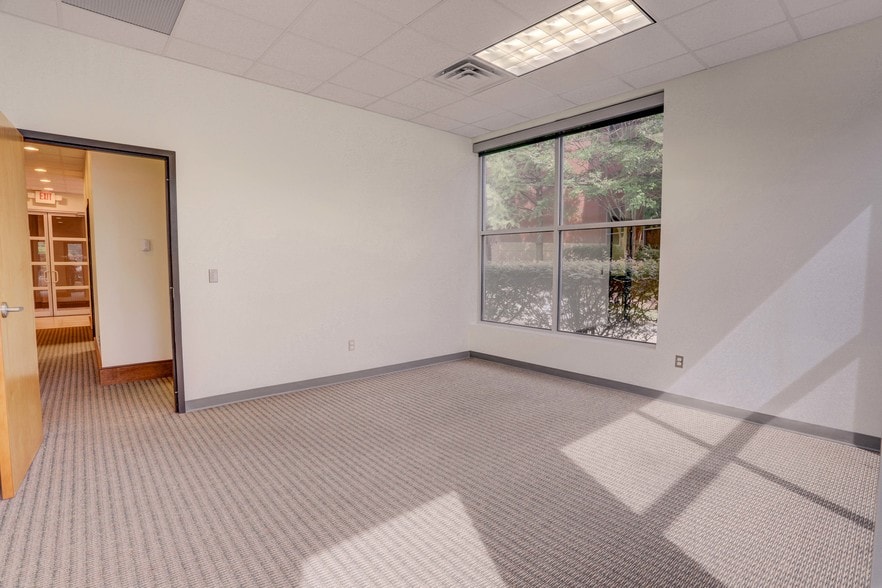 More Photos Of 2470 Daniells Bridge Rd, Athens Office For Lease