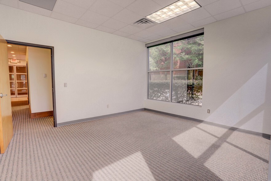 More Photos Of 2470 Daniells Bridge Rd, Athens Office For Sale