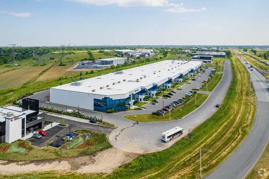 More Photos Of 960-1000 Rue Parent, St-Bruno-de-Montarville Distribution For Lease