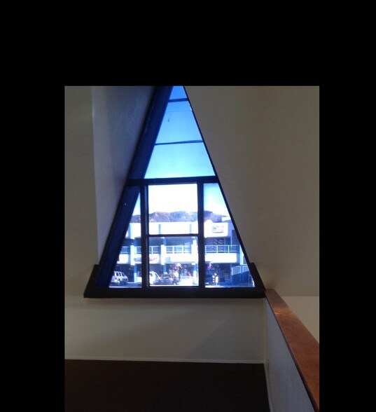 More Photos Of 7841 Foothill Blvd, Sunland Storefront Retail Residential For Lease