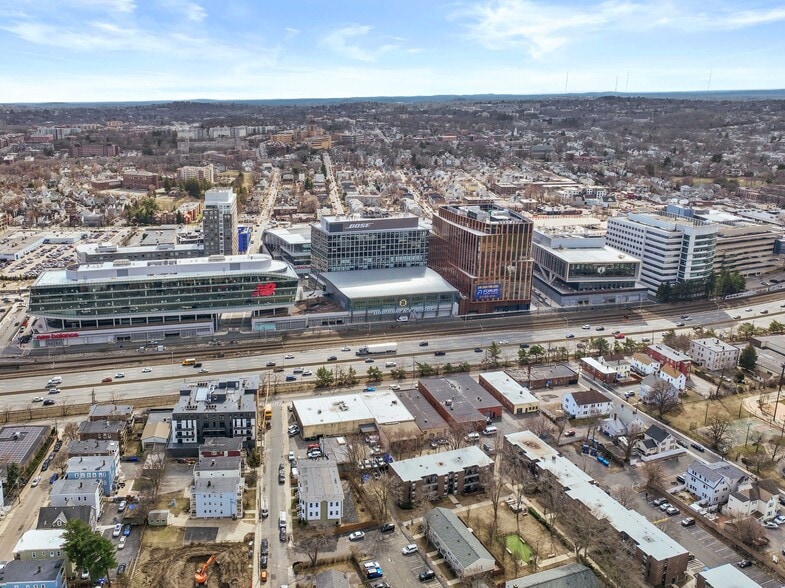 More Photos Of 86 Lincoln St, Brighton Warehouse For Lease