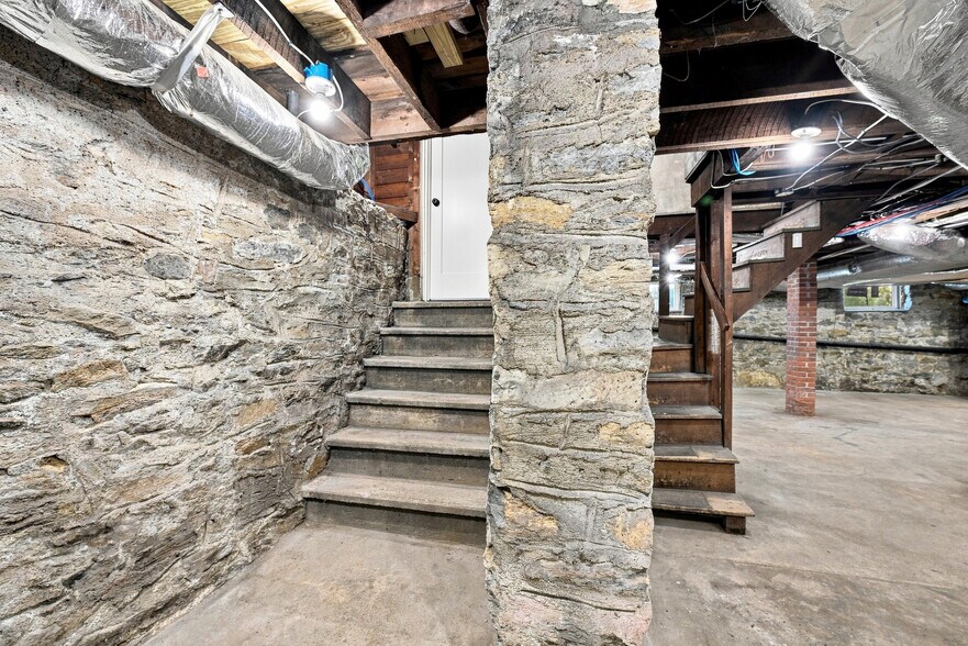 More Photos Of 8 S Main St, New Milford Office For Sale