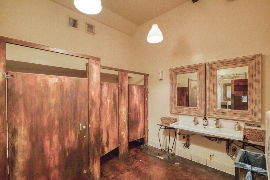More Photos Of 3155-3157 Glendale Blvd, Los Angeles General Retail For Sale