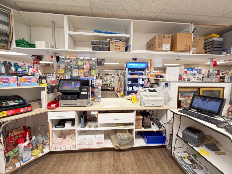 More Photos Of 1866 W Trask Lake Rd, Barton City Service Station For Sale