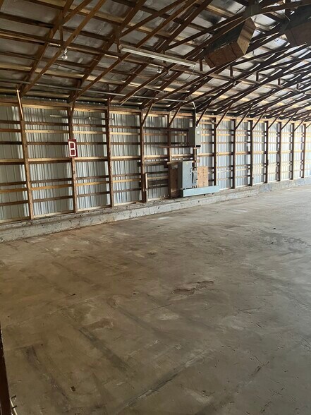 More Photos Of 4200 Maysville Rd, Commerce Light Distribution For Lease