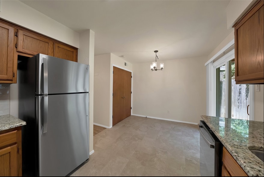 More Photos Of 2415 Sanguinet St, Fort Worth Apartments For Sale