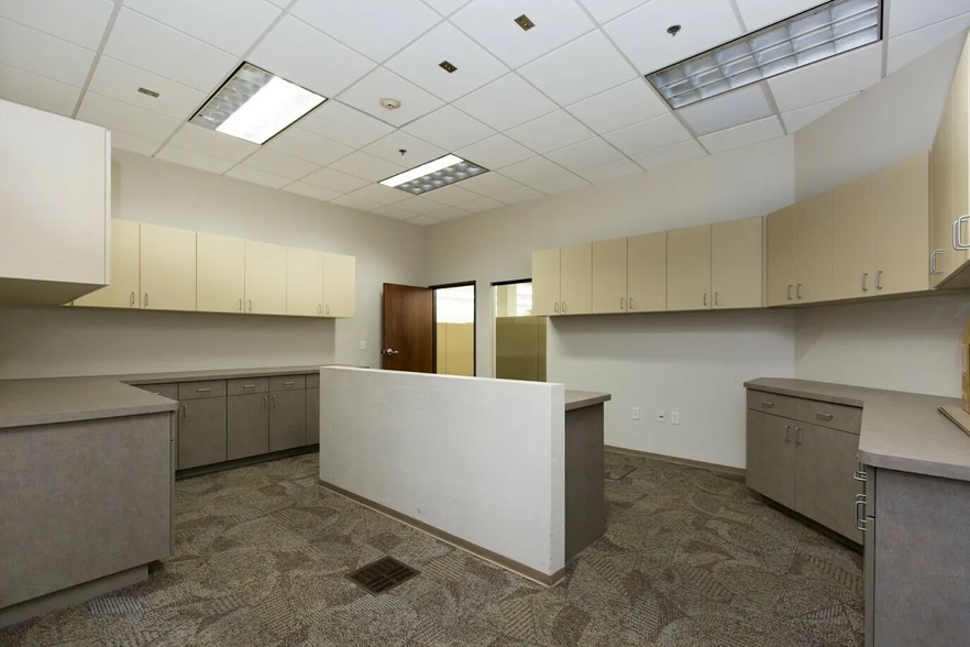 More Photos Of 10000 E University Dr, Prescott Valley Office For Sale