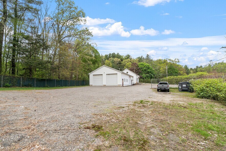 More Photos Of 3 Glen St, Douglas Auto Repair For Sale