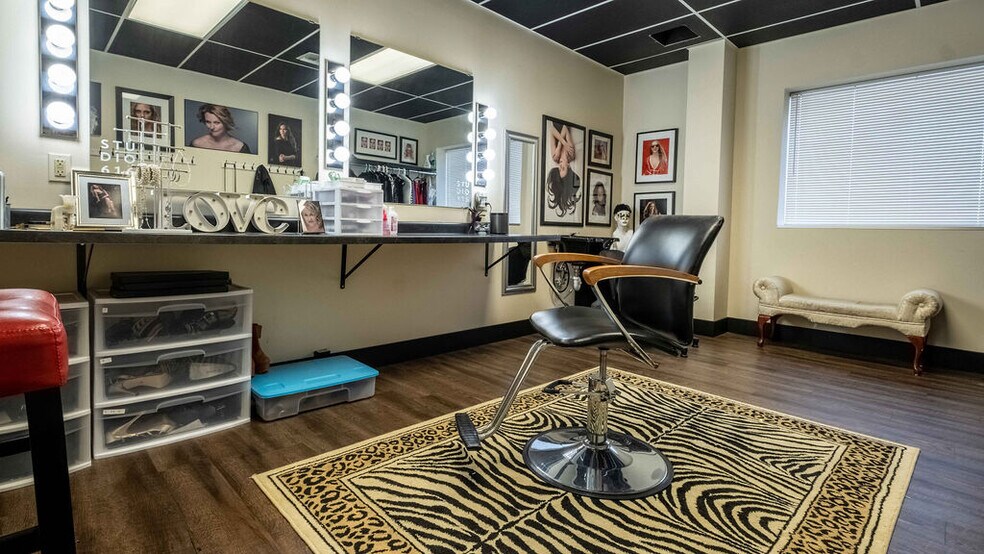 More Photos Of 4060 29th St SE, Kentwood Freestanding For Lease