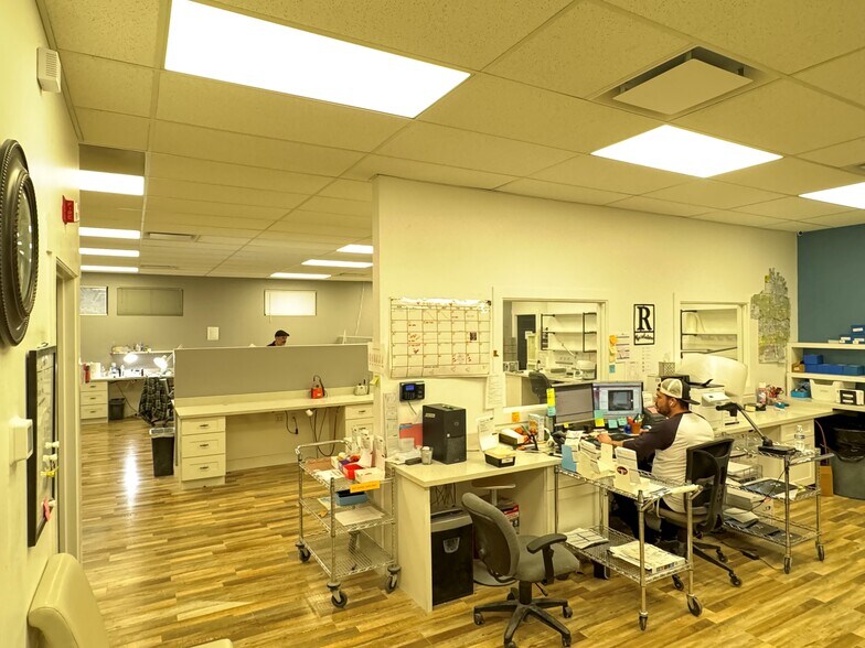 More Photos Of 9075 S Riverside Dr, Sandy Research And Development For Sale