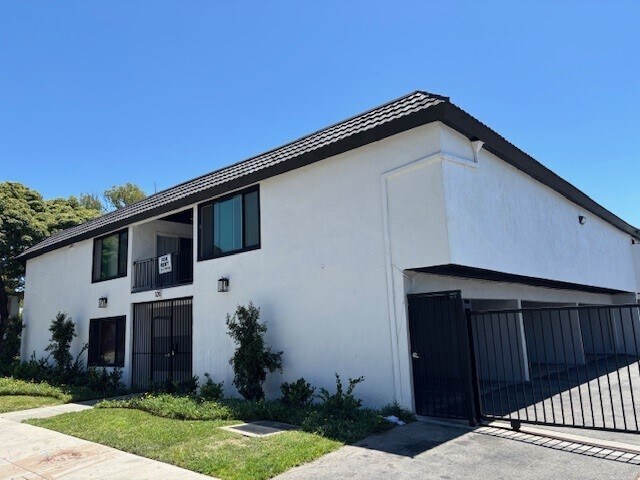 Primary Photo Of 120 E Pine St, Santa Ana Apartments For Sale