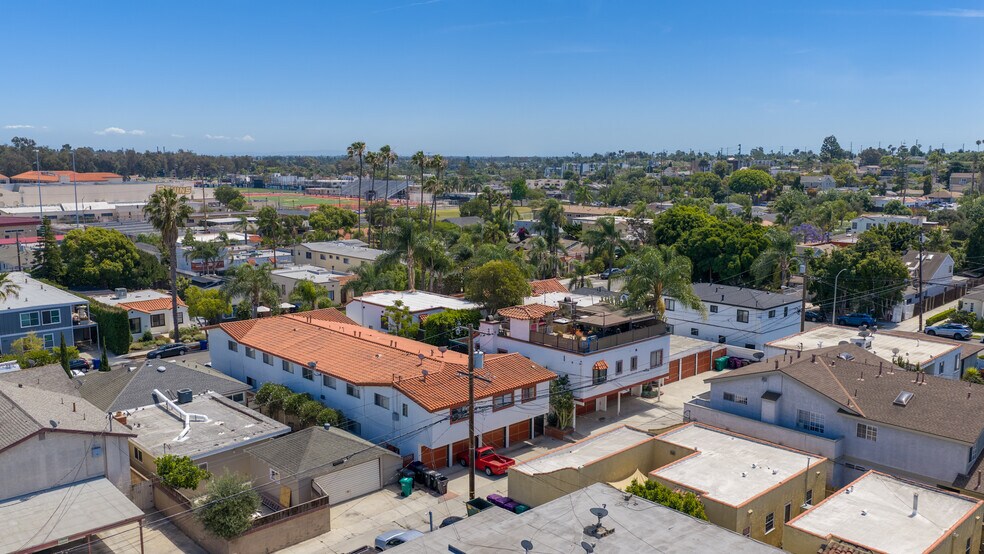 More Photos Of 825 Roswell Ave, Long Beach Apartments For Sale