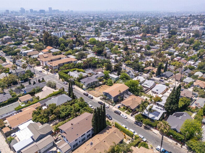 More Photos Of 1311 Waterloo St, Los Angeles Land For Sale