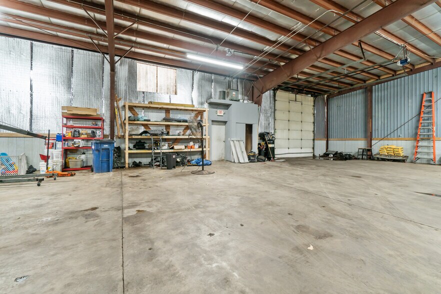 More Photos Of 322 Terminal St SW, Grand Rapids Distribution For Lease