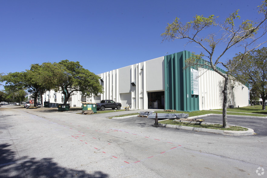 Primary Photo Of 4701-4759 SW 51 St, Davie Warehouse For Lease