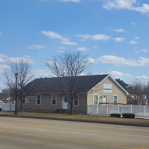 More Photos Of 801 Douglas, Mishawaka Office For Lease