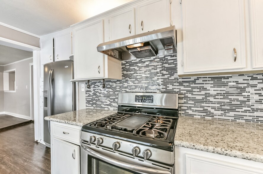 More Photos Of 2745 Wagon Trail Rd, Pearland Auto Repair For Sale