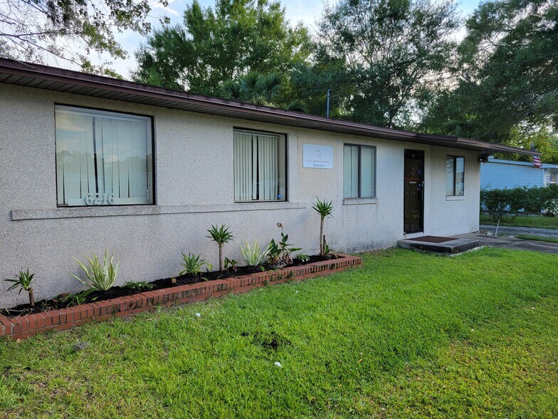 More Photos Of 6216 Sauterne Dr, Jacksonville Freestanding For Sale