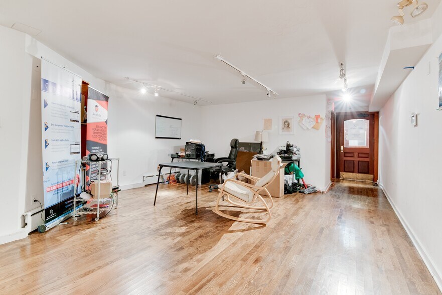 More Photos Of 164 W 83rd St, New York Apartments For Sale