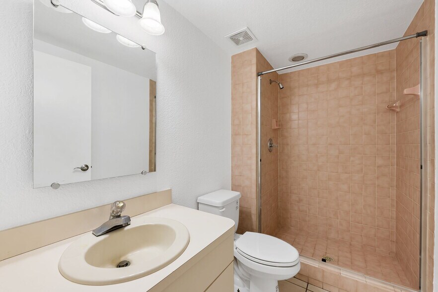 More Photos Of 100 SE 15th Ave, Fort Lauderdale Medical For Lease