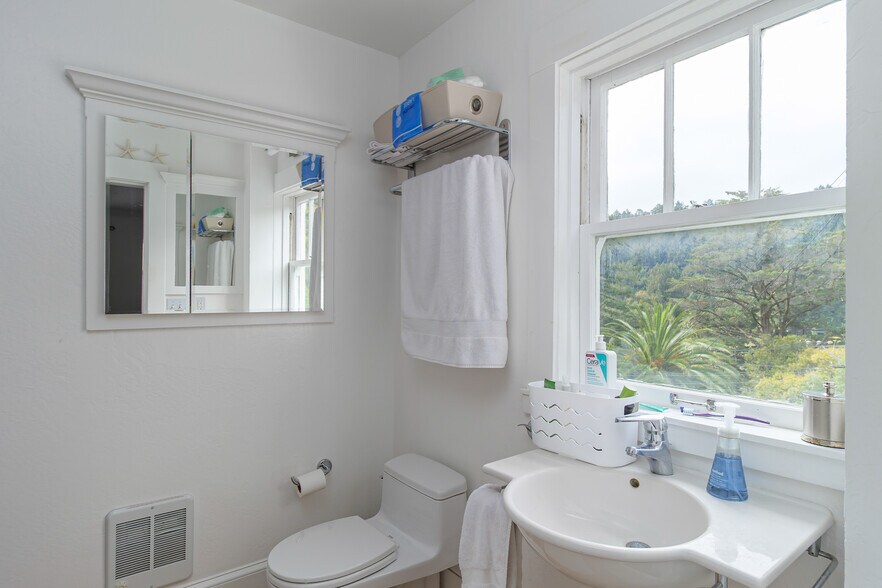 More Photos Of 65 Summit Ave, Mill Valley Apartments For Sale