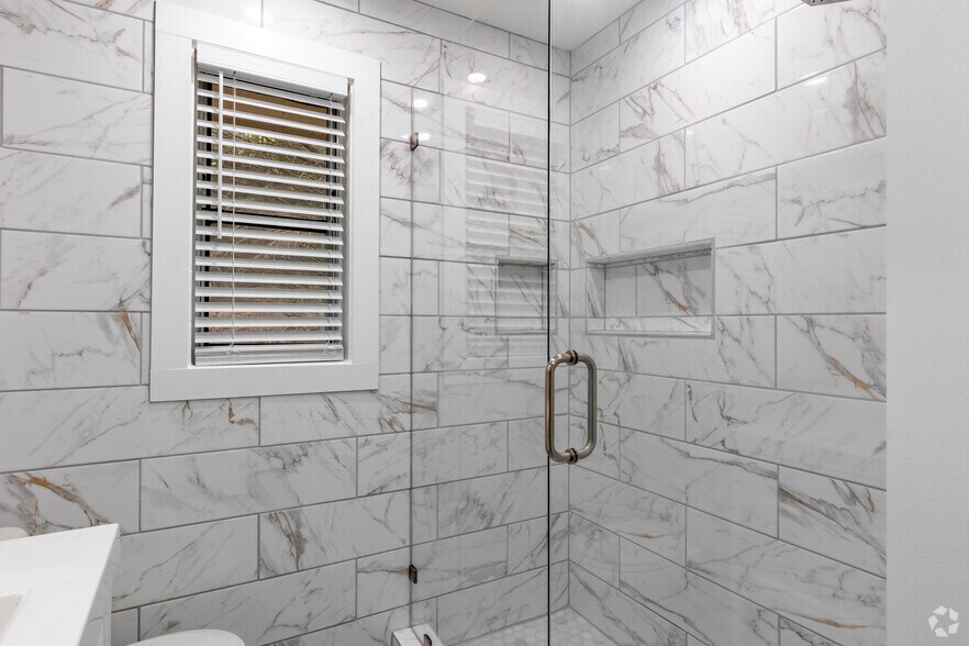 More Photos Of 1031 Scott Blvd, Decatur Apartments For Sale