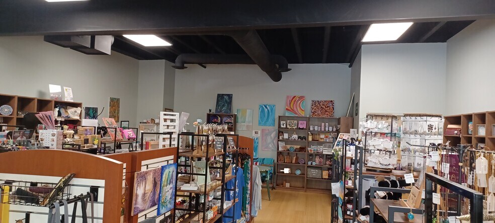 More Photos Of 68 Airport Rd, Fitchburg General Retail For Lease