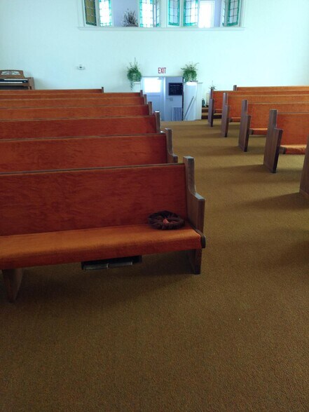 More Photos Of 71 S Washington St, Oxford Religious Facility For Sale