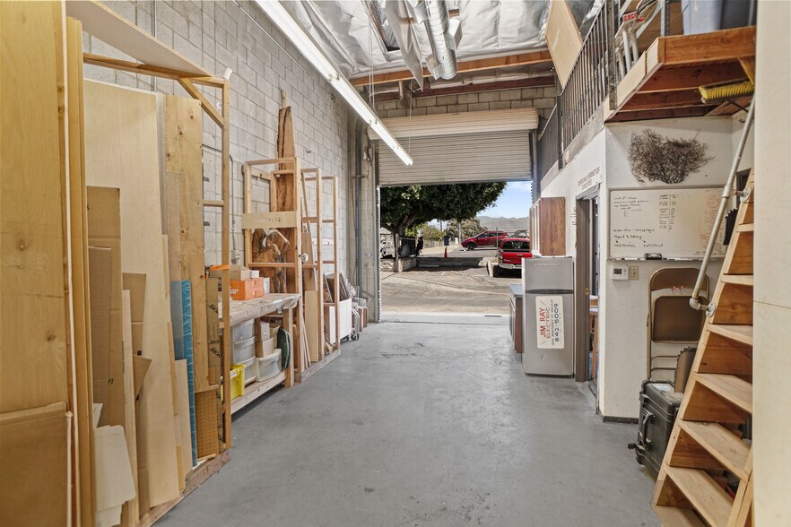 More Photos Of 12734 Branford St, Pacoima Warehouse For Lease